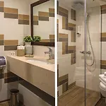 Хотел The Boutique Square - Free Compliments - Free Wi-fi - Location - Nearby Paid Parking Пловдив