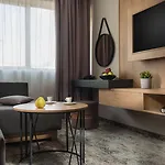 The Boutique Square - Free Compliments - Free Wi-fi - Location - Nearby Paid Parking