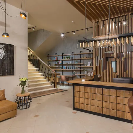 Hotel The Boutique Square By Aston 3*