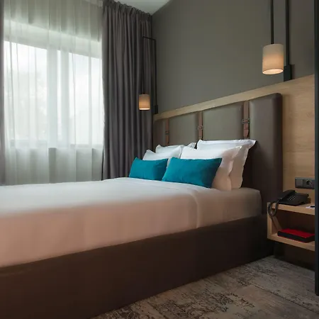 The Boutique Square - Free Compliments - Free Wi-fi - Location - Nearby Paid Parking